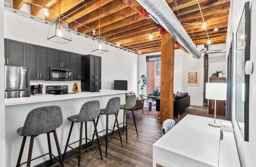 Downtown St. Louis Apartment | Large Riverfront Loft - Walk to Arch, Casino, Convention Center in minutes