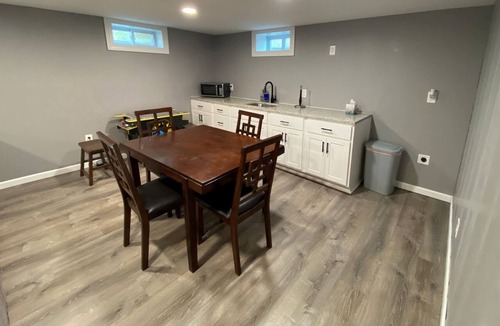 Hays House | Large space, recently renovated 7 bedrooms 3 bath!