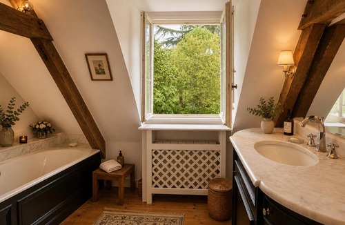 Sully Bed & Breakfast | Le Manoir de Sully - Maison d hôtes et de campagne