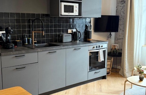 Landerneau Apartment | Leonard