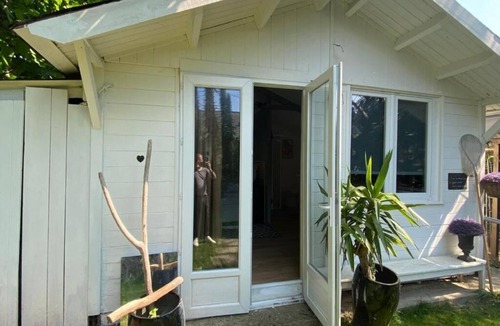 Perros-Guirec Ski Chalet | Les Studios de la Côte Roz: Solo Traveler, Garden