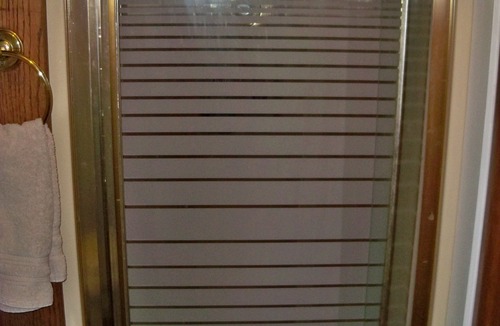 Des Plaines House | Loft Apt is above a detached Garage. Full bathroom, kitchenette, fridge, A/C
