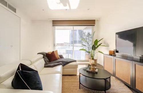 Adelaide Central Business District Apartment | Lux 2BR Apt on Hindmarsh SQ-Pool-Gym-Parking