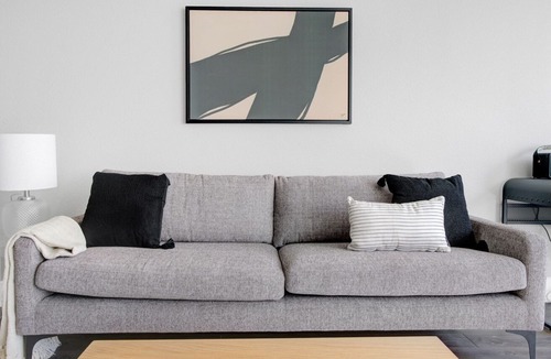 Riverside Apartment | Luxe Riverside Studio w/ Gym & W/D, nr Lady Bird Lake, by Blueground