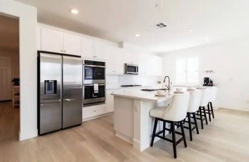 Redlands House | Luxurious Redlands Retreat W/Breathtaking Views
