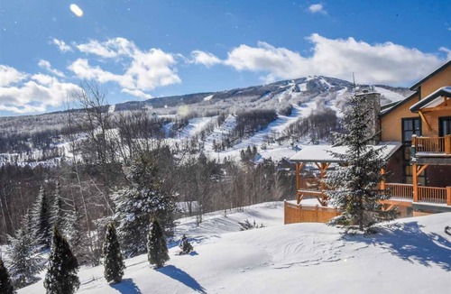 West Dover House | Luxury 5 Bedroom Condo with Spectacular Views