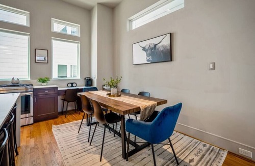 South Central Houston House | Luxury Downtown Getaway With Breathtaking Views