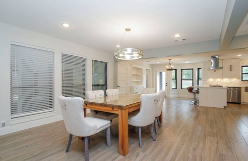 Panther Creek House | Luxury in the sub