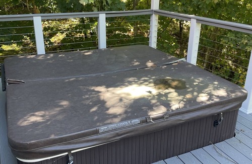 West Dover Ski Chalet | Luxury Ski Chalet w/hot tub - Across from Hermitage Club Entrance