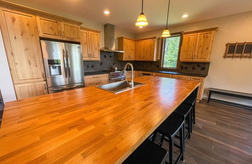 Stratton Mountain House | Luxury Stratton Mtn Home w/Bromley view-Huge Game Rm, VIP Mtn Parking