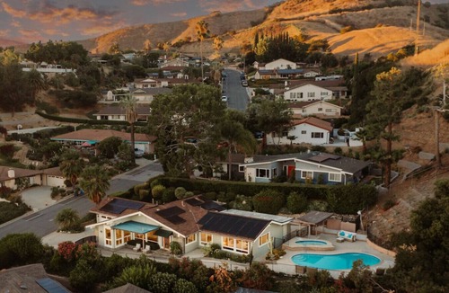 Whittier House | Luxury VIEWS | Pool&SPA Heat|Games|Outdoor dining