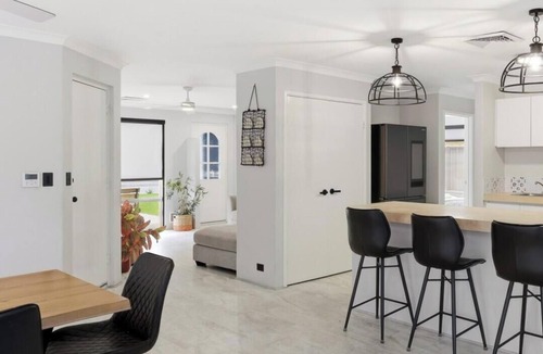 Greenfields House | Mandurah Poolside Retreat