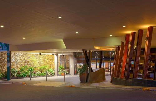 Barney Point Apartment | Mantra Gladstone