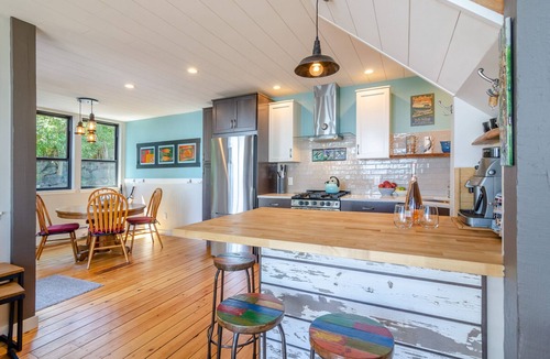 Langley House | Maple Cove Hideaway - Ocean Front Cabin - Close To Langley!