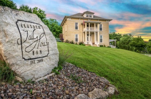 Elkader House | Master Suite at Elkader JailHouse Inn