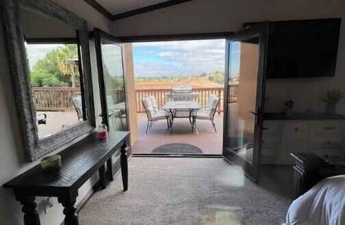 Temecula Apartment | Meadowview Suite