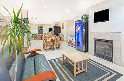 Colfax Hotel | Microtel Inn & Suites by Wyndham Colfax