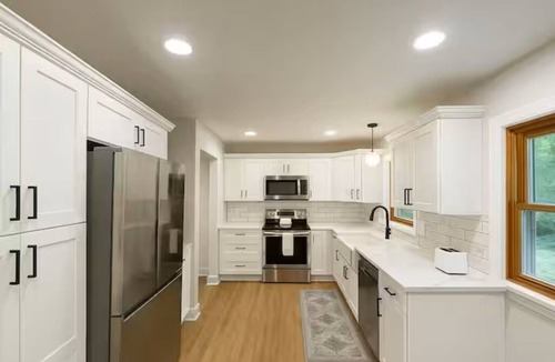 South Euclid House | Modern 3BR + Office Dog-Friendly w/Fenced Yard