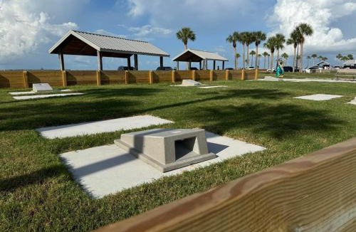 Pine Island House | Modern Beach house