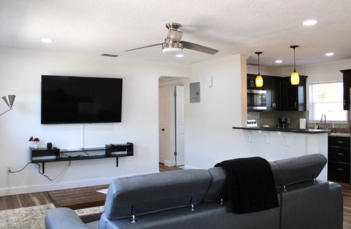 Ocoee House | Modern Central Florida Home Ideal for Short or Extended Stays!