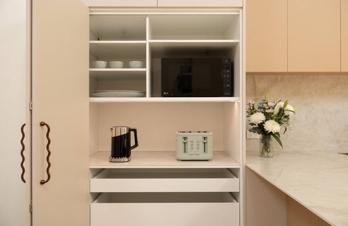 St Kilda House | Modern Comfort with Parking St Kilda West