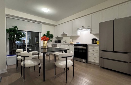 Pickering House | Modern Elegance: New Seaton Luxury Home in Pickering