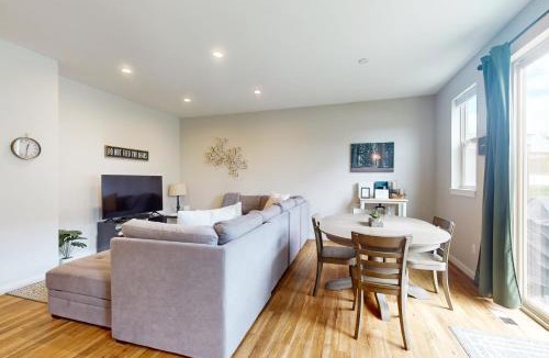 Gypsum House | Modern Gem in Gypsum