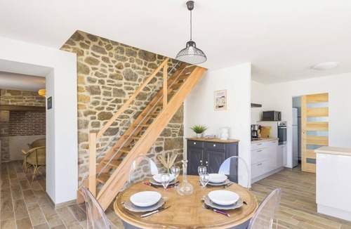 Saint-Pierre-Eglise Cottage | Modern house near Barfleur with private garden