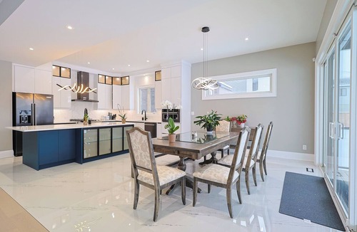 Niagara Falls Villa | Modern Masterpiece Luxury 6 Bedroom Home