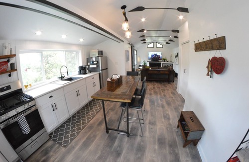Black Hawk Cabin | Modern Mountain Cabin - 100% Non Smoking - Dogs ok w/pet fee