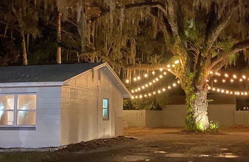 Historic District Apartment | Modern, pet friendly apartment walking distance to downtown.