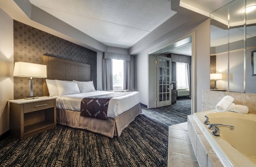 Airport Road Business Centre Hotel | Monte Carlo Inn - Brampton Suites