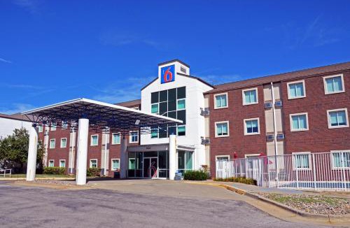 West Des Moines Hotel | Motel 6-West Des Moines, IA