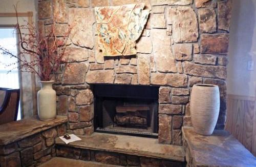 Mount Ida House | Mountain Harbor three bedroom cabin on the lake