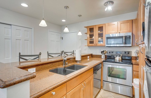 Vail Apartment | Mountain-View Studio: Top Floor, Private Deck