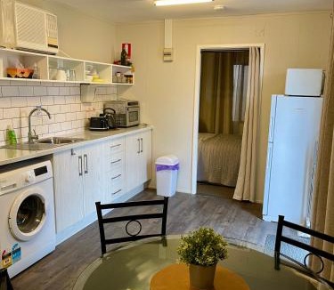 Murray Bridge Apartment | Murray Bridge Riverview cabin