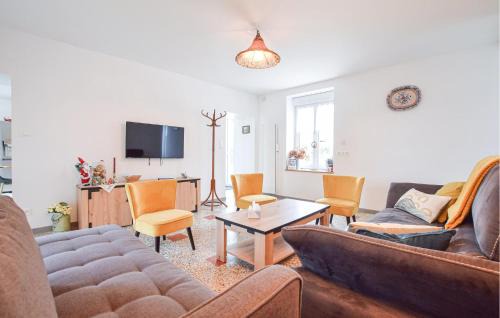 Saint-Marcouf House | Nice Home In Saint-Marcouf With Wifi