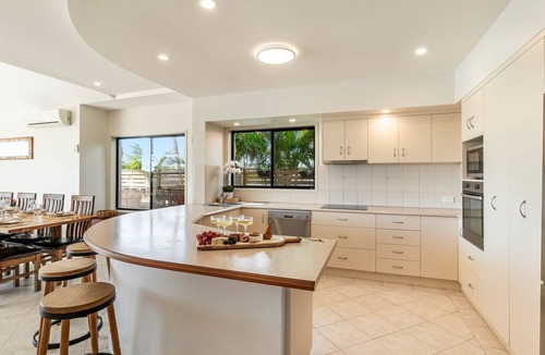 Yamba House | Nirvana Waters - Waterfront with Private Pontoon & Pool - Holiday Yamba