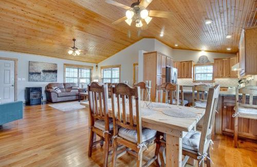 Elizabeth House | Norfork Lake Access: Cabin w/Deck & Water View!