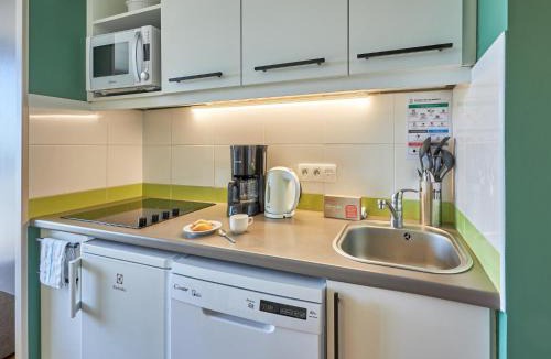 Courseulles-sur-Mer Apartment | Normandy Coastal Apartment for 5