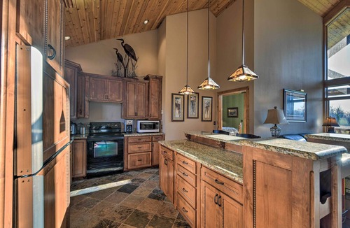 Two Harbors Cabin | North Shore Cabin w/Fire Pit By Gooseberry Falls!