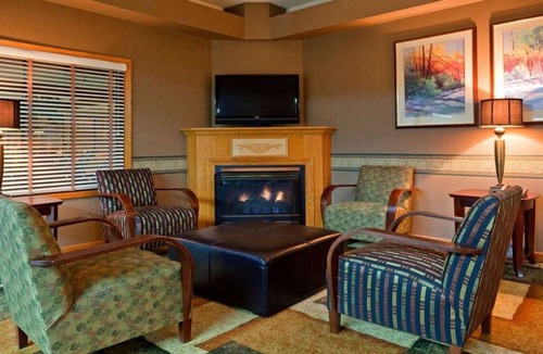 Eagan House | Norwood Inn Eagan - 1 King Suite with Spa Bath Oversized Non Smoking