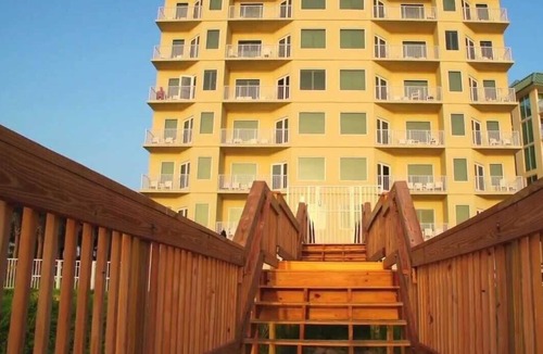 Ormond Beach Resort | Ocean View, Corner/End Unit, Large Balcony, 1 BDRM/Bath, Sleeps 4