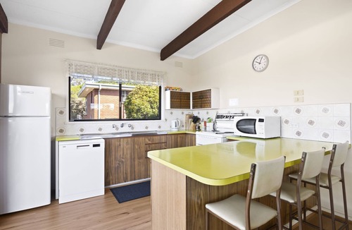 Anglesea House | Ocean View Retreat