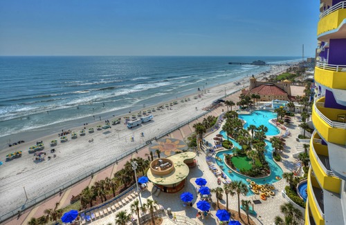 Brush - Stewarts Condo | Oceanfront 3BD-2BA, Sleeps 10 - walk to Main Street
