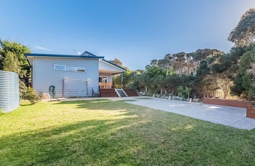 Smiths Beach House | Open plan home on Barramundi Ave, Smiths Beach