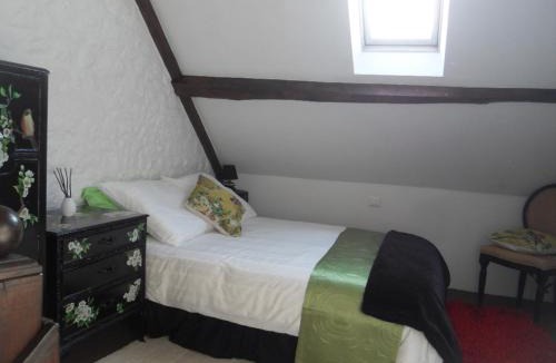 Couesmes-Vauce House | Orchard View Gite