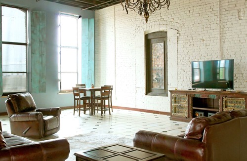 Denison House | Oversized loft