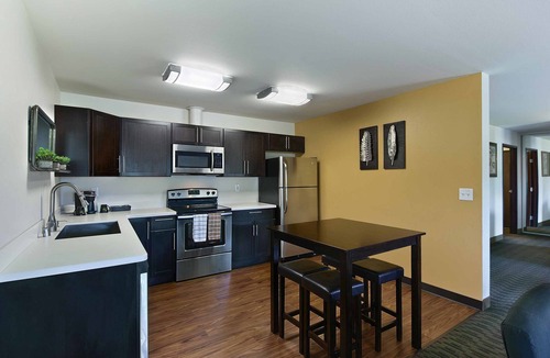 Buena Hotel | Oxford Suites Yakima