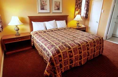 Secane Hotel | Parkway Inn